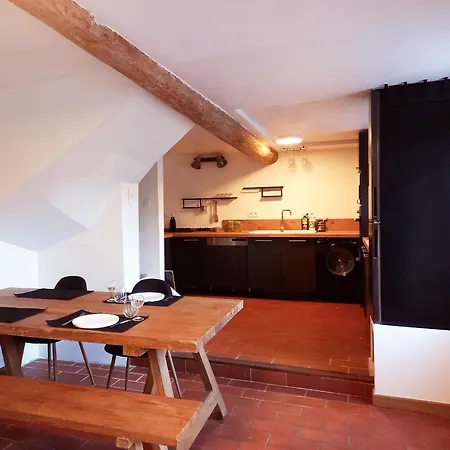 Maison De Village Au Coeur Des Hautes-corbieres *